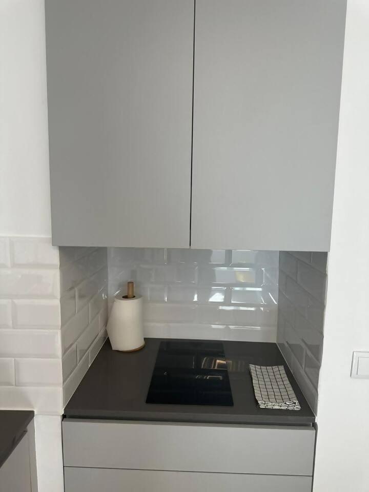 Stylish Renovated Apartment In Chiado Lisboa المظهر الخارجي الصورة