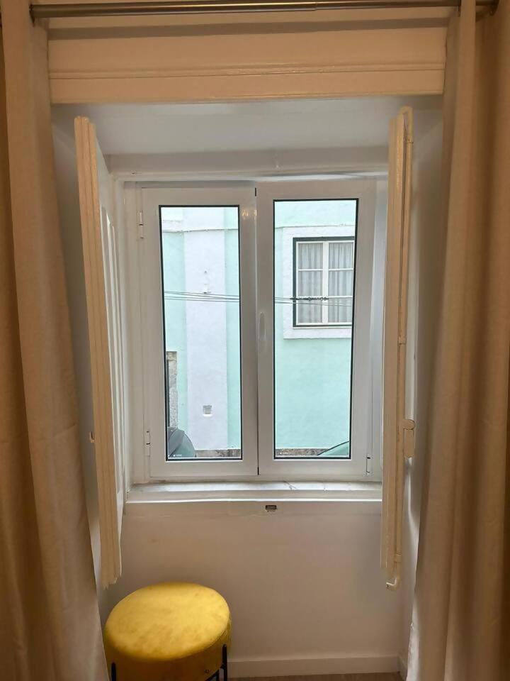 Stylish Renovated Apartment In Chiado Lisboa المظهر الخارجي الصورة